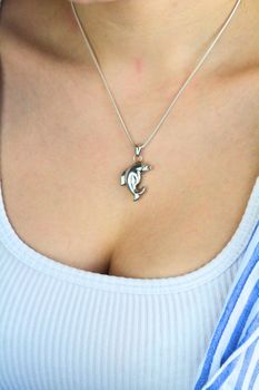 Srebrna zawieszka delfin 925  Damska (2).jpg