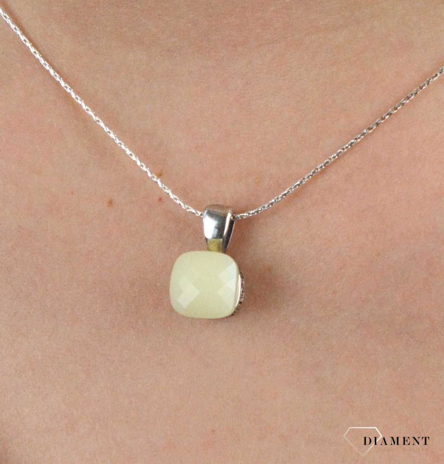 Srebrna zawieszka 925 droga grecka z białym kamieniem DIA-ZAW-DROGA-GRECKA-2 (2).jpg