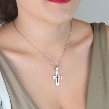 Srebrna zawieszka krzyżyk z żłobieniami – długość 3,8 cm, waga 2,30 g. Srebro próby 925. Idealny prezent religijny na Komunię, Chrzest, Bierzmowanie (2).JPG