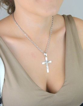 Duży srebrny krzyżyk z Jezusem – długość 5,5 cm, waga 4,11 g. Klasyczna męska zawieszka sakralna ze srebra próby 925. Idealny prezent religijny (2).JPG