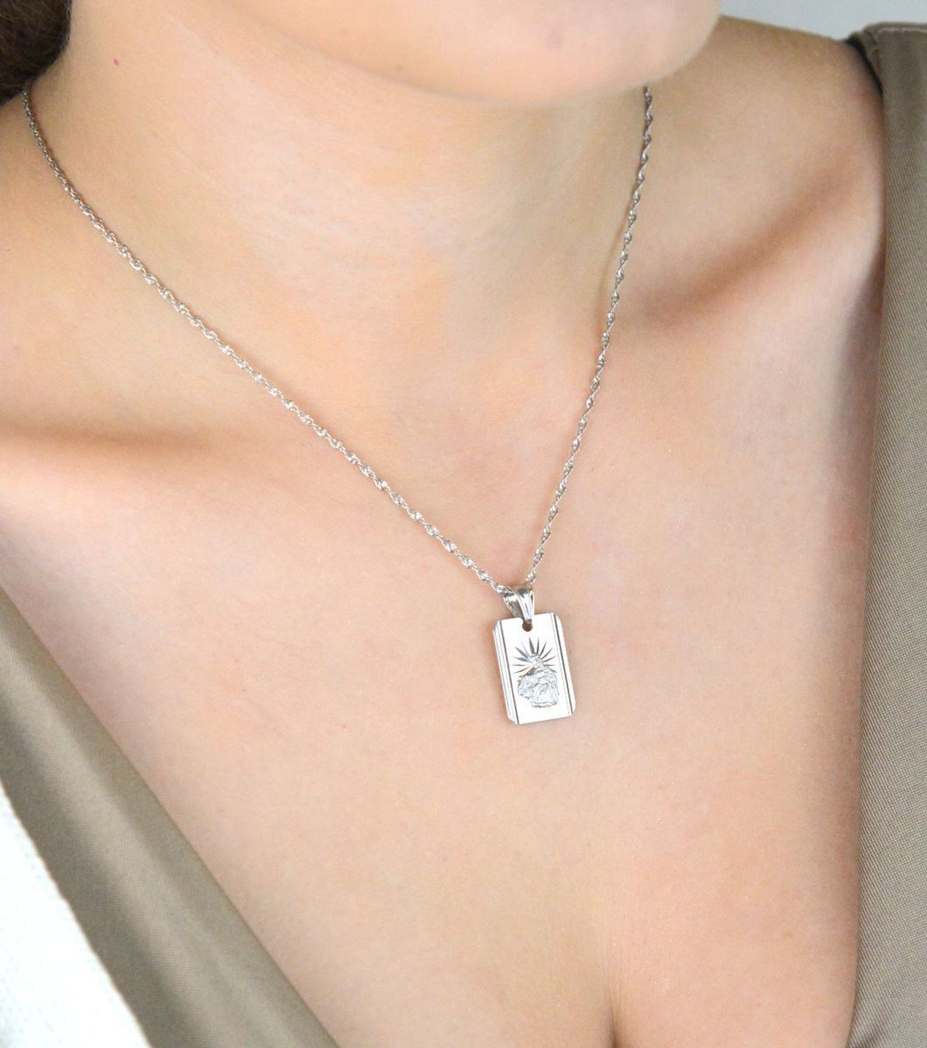 Srebrny medalik szkaplerz dwustronny – zawieszka prostokątna  Srebro 925.jpg