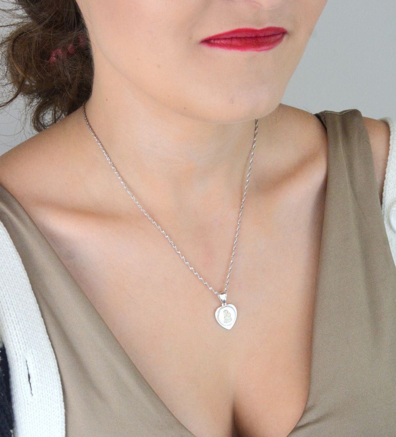 Srebrny medalik serce z Maryją DIA-ZAW-GMD052-925 – zawieszka dla dziewczynki  Srebro 925.jpg