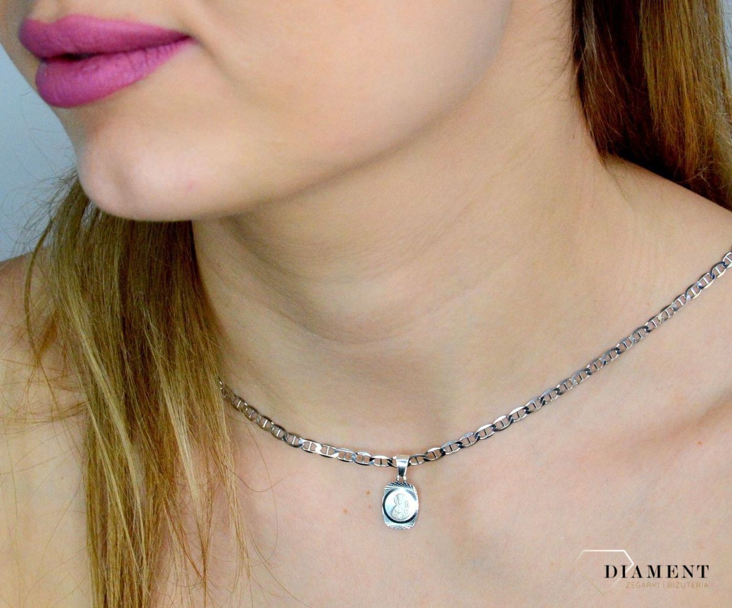 Srebrny medalik kwadratowy Matka Boska Częstochowska DIA-ZAW-GMD095A-925.jpg