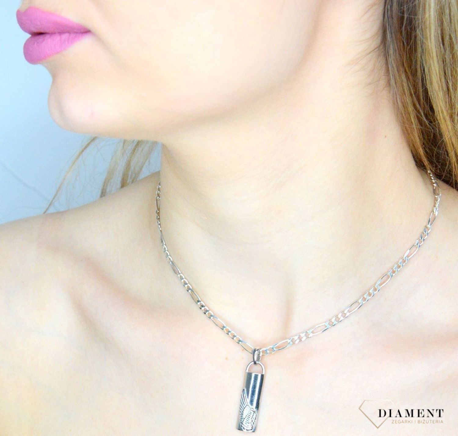 Srebrna zawieszka damska 925 skrzydełko w prostokącie (2).jpg