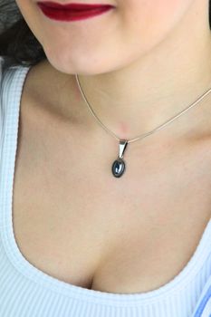 Srebrna zawieszka 925 owalna z kamieniem krzem  Biżuteria damska (1).jpg