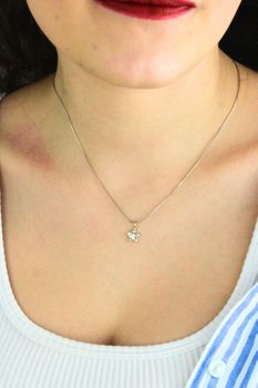 Srebrna zawieszka 925 kwiatek z cyrkonią  Biżuteria damska (3).jpg