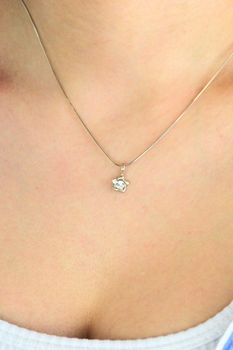 Srebrna zawieszka 925 kwiatek z cyrkonią  Biżuteria damska (4).jpg