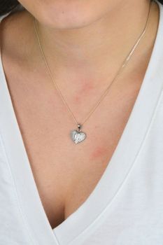 Srebrna zawieszka literka G w sercu z cyrkoniami 925  Personalizowana biżuteria (4).jpg