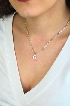 Zawieszka literka G srebrna 925  DIA-ZAW-LITERKA-G3-925 1,5 cm (1).jpg