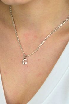 Zawieszka literka G srebrna 925  DIA-ZAW-LITERKA-G3-925 1,5 cm (3).jpg