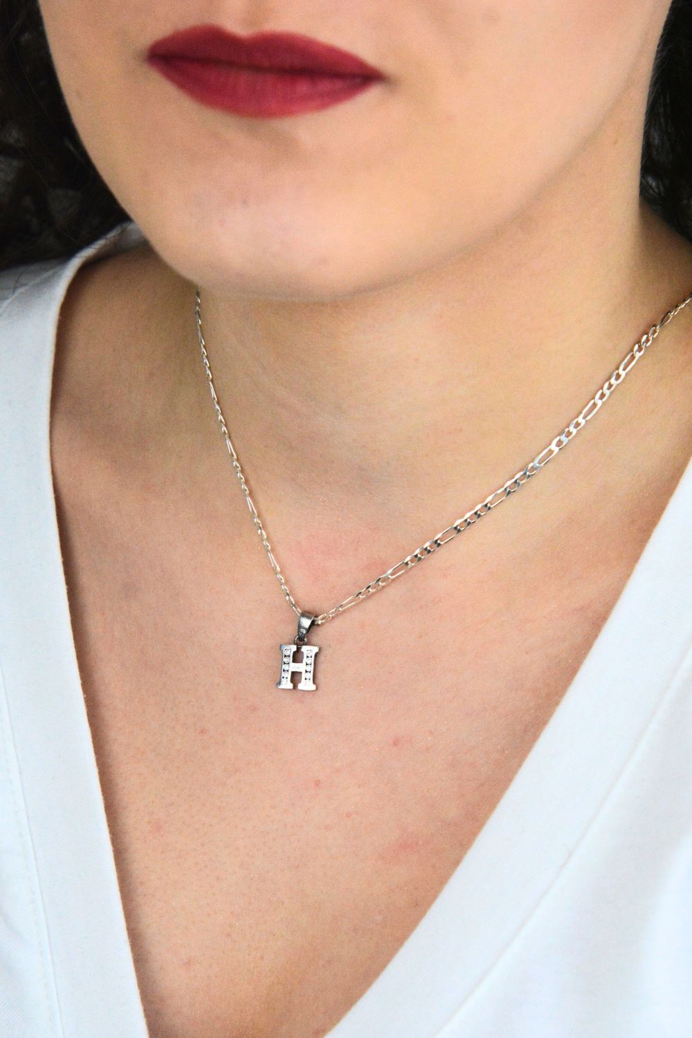 Srebrna zawieszka literka H z cyrkoniami 925 – mała zawieszka z inicjałem h.jpg