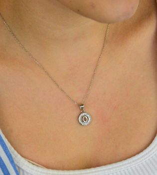 Zawieszka srebrna 925 DIA-ZAW-LITERKA-O1-925 – okrągła z literką O, zdobiona cyrkoniami. Wymiary 2,0x1,2 cm, waga 1,20 g. Elegancka biżuteria z przesłaniem – idealna na prezent (7).JPG