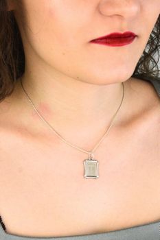 Srebrna zawieszka z literką T 925 DIA-ZAW-LITERKA-T4-925tt (4).jpg