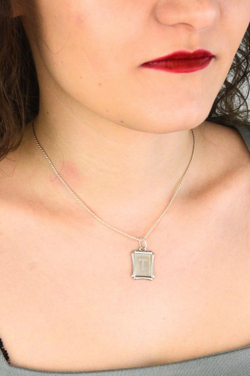 Srebrna zawieszka z literką T 925 DIA-ZAW-LITERKA-T4-925.jpg