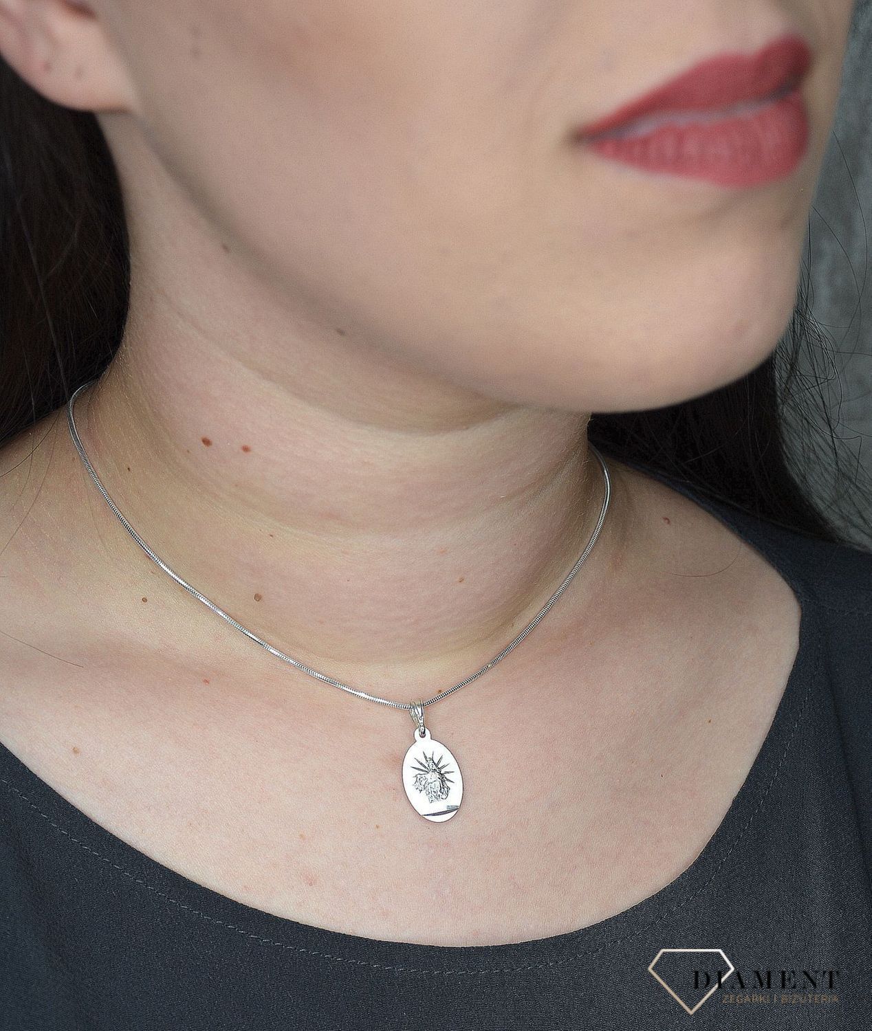 Zawieszka srebrna Medalik SZKAPLERZ owalny DIA-ZAW-MD1101-925 (1).jpg