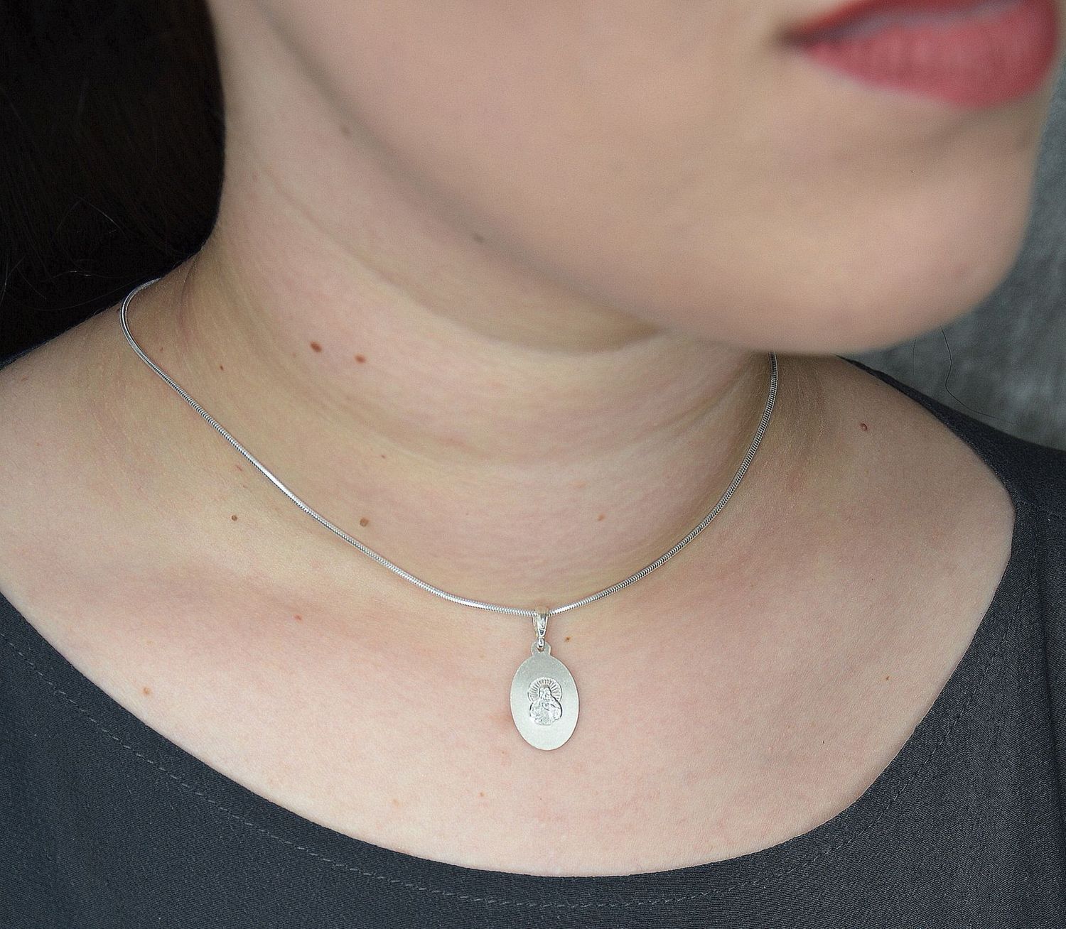 Zawieszka srebrna Medalik SZKAPLERZ owalny DIA-ZAW-MD1101-925 (1).jpg