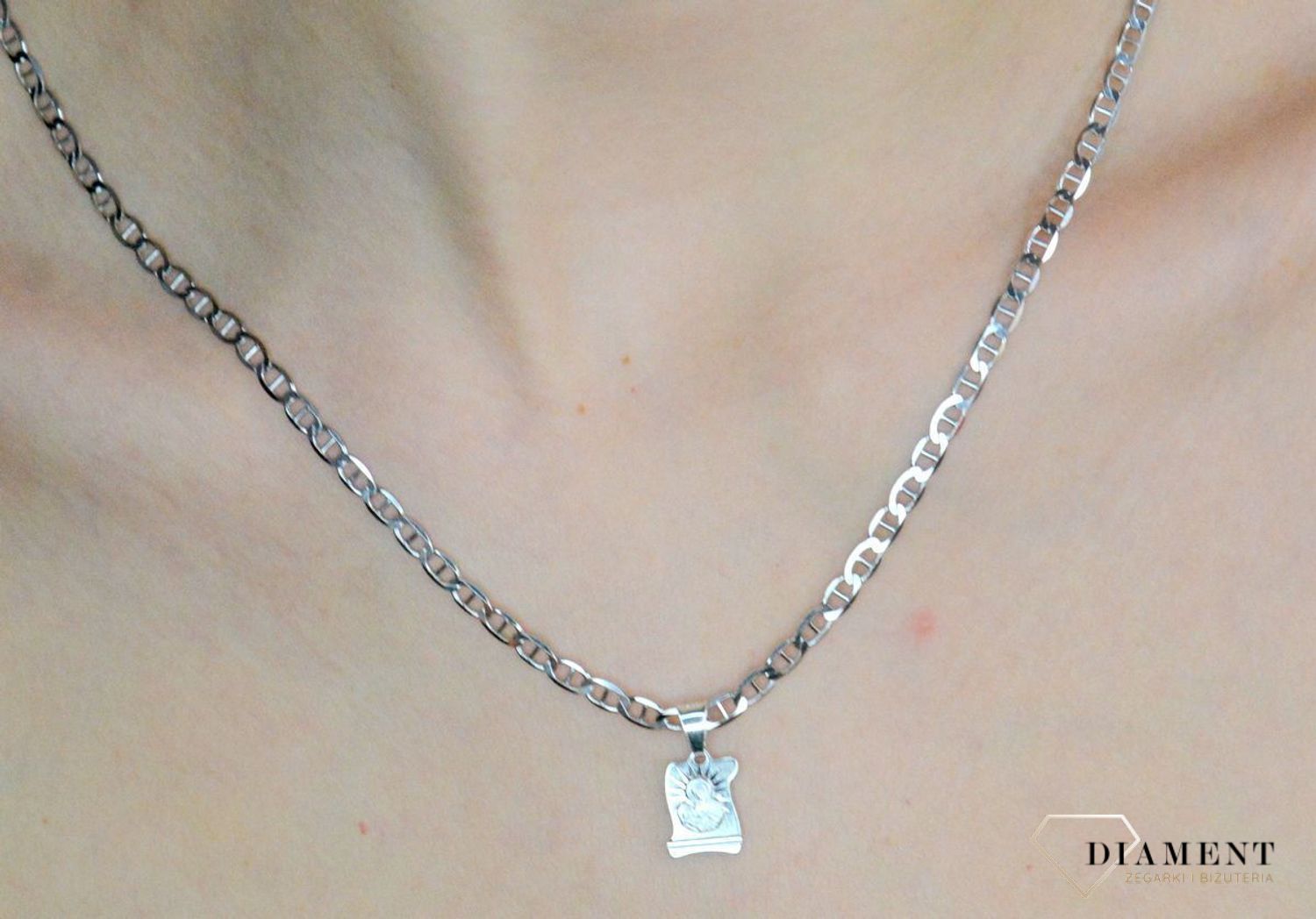 Srebrny medalik Matka Boska Karmiąca DIA-ZAW-MD2012-925. Srebrny medalik święty. Medalik srebrny z Matką Boską Karmiącą. Medalik srebrny na komunię. Medalik srebrny na prezent..jpg