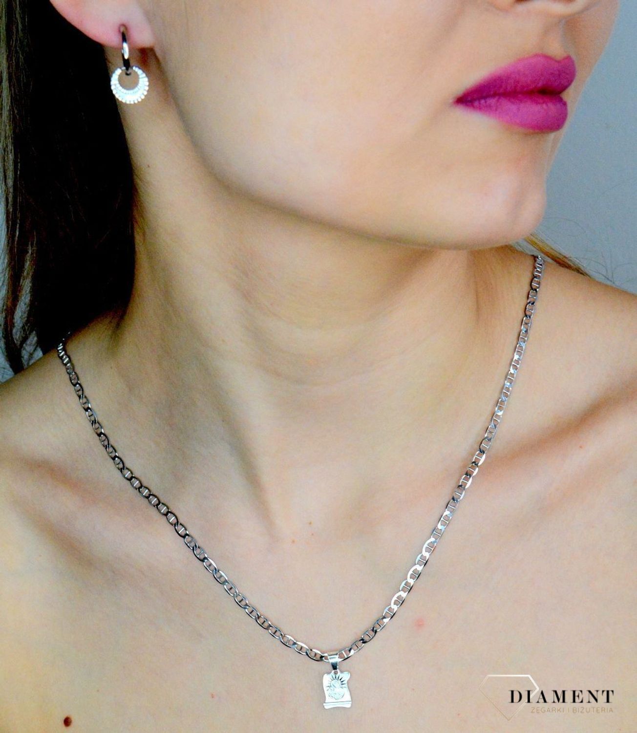 Srebrny medalik Matka Boska Karmiąca DIA-ZAW-MD2012-925. Srebrny medalik święty. Medalik srebrny z Matką Boską Karmiącą. Medalik srebrny na komunię. Medalik srebrny na prezent..jpg