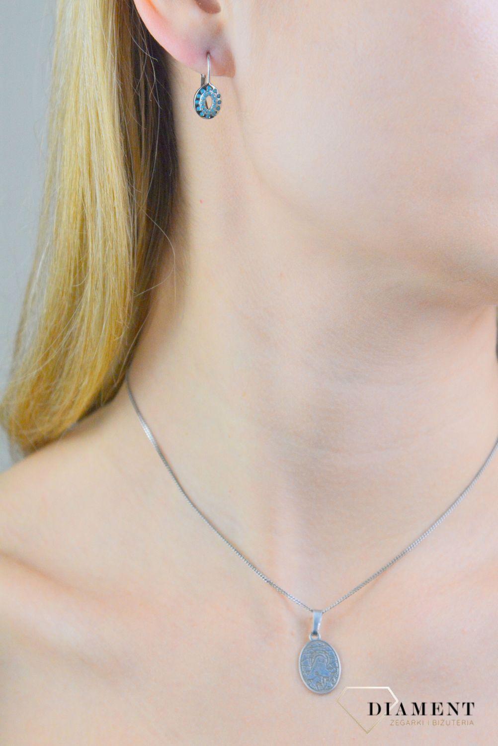 Srebrna zawieszka 925 medalik z wizerunkiem Św. Rity DIA-ZAW-MDC001R-925. Medalik święty. Zawieszka damska z św.Ritą. Srebrna zawieszka medalik. Medalik srebrny na prezent..jpg