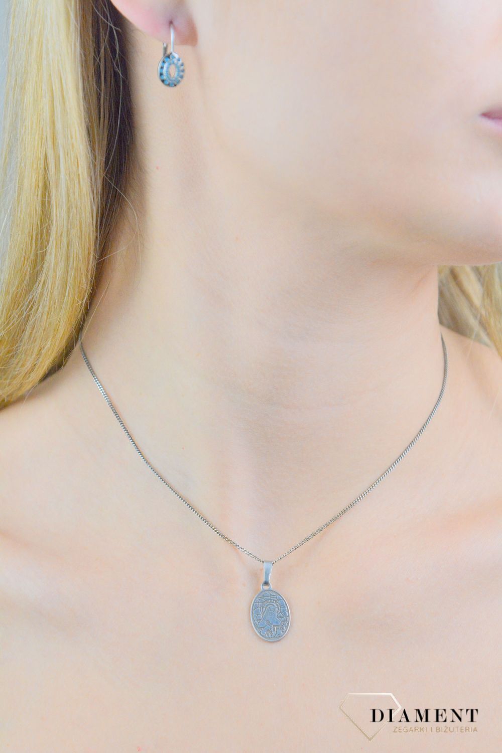 Srebrna zawieszka 925 medalik z wizerunkiem Św. Rity DIA-ZAW-MDC001R-925. Medalik święty. Zawieszka damska z św.Ritą. Srebrna zawieszka medalik. Medalik srebrny na prezent..jpg