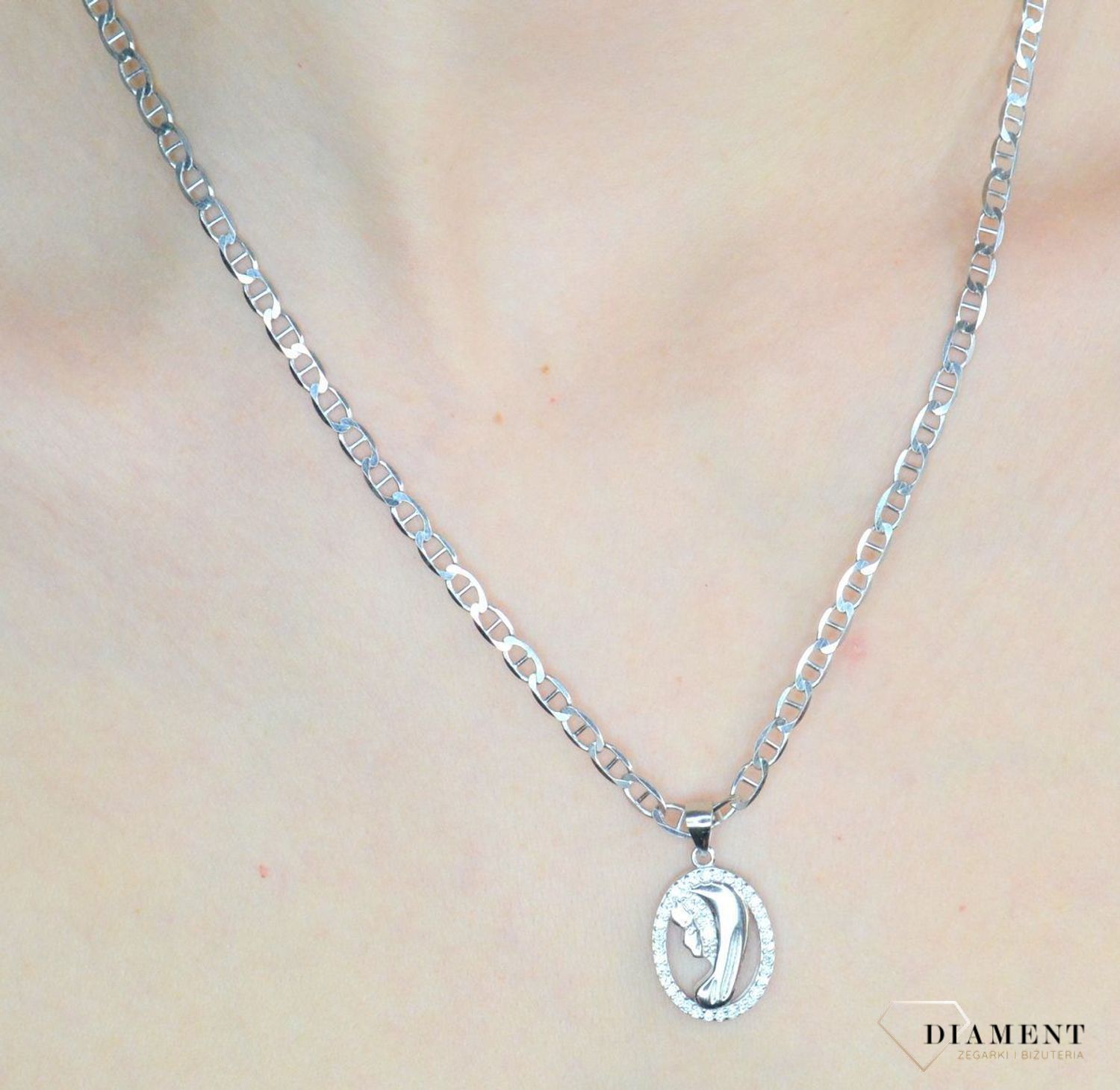 Srebrny medalik owalny z Matką Boską Fatimską DIA-ZAW-MDS01-925.jpg