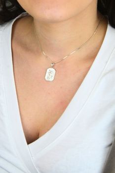 Srebrny medalik 925 sakralny DIA-ZAW-MED18-925 – idealny na prezent (3).jpg