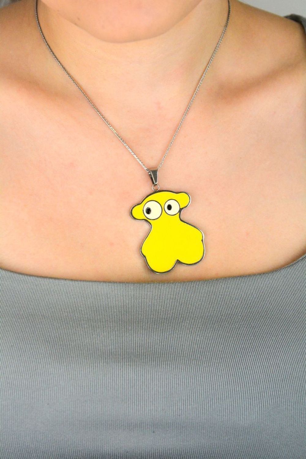 Zawieszka damska stalowa żółty Misiu 'Tuos' DIA-ZAW-MIS-ZOLTY-ZLOTO-STAL.  Biżuteria z misiami jak. Duża zawieszka miś. Biżuteria stalowa. Idealny pomysł na prezent.1.jpg