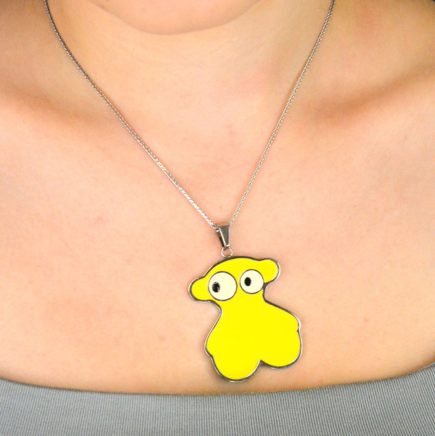 Zawieszka damska stalowa żółty Misiu 'Tuos' DIA-ZAW-MIS-ZOLTY-ZLOTO-STAL.  Biżuteria z misiami jak. Duża zawieszka miś. Biżuteria stalowa. Idealny pomysł na prezent.1.jpg