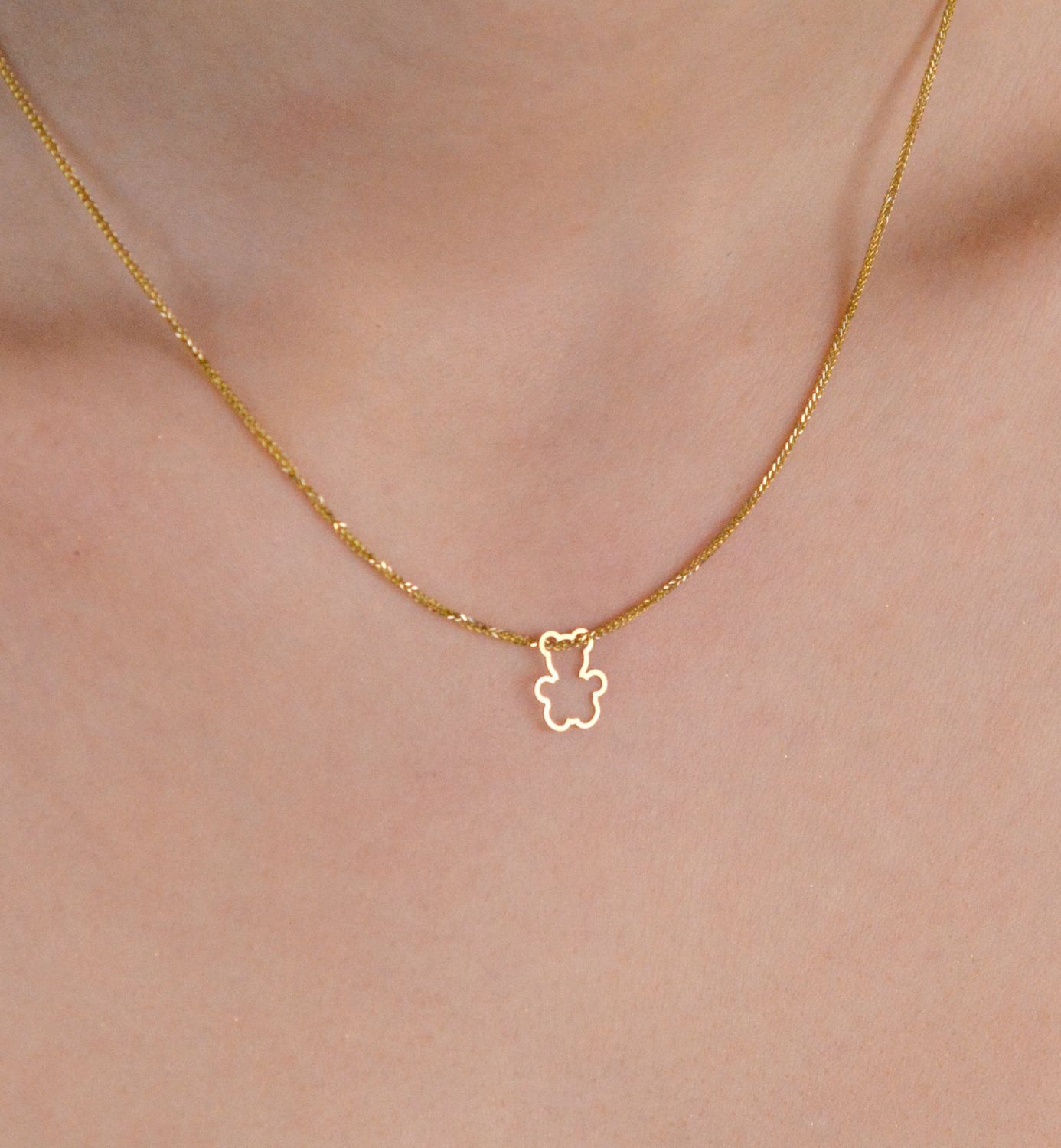 Zawieszka złota miś CELEBRYTKA próba 333 DIA-ZAW-MISIEK-333. Urocza złota zawieszka w kształcie misia, wykonana z wysokiej jakości złota próby 333. 1.jpg