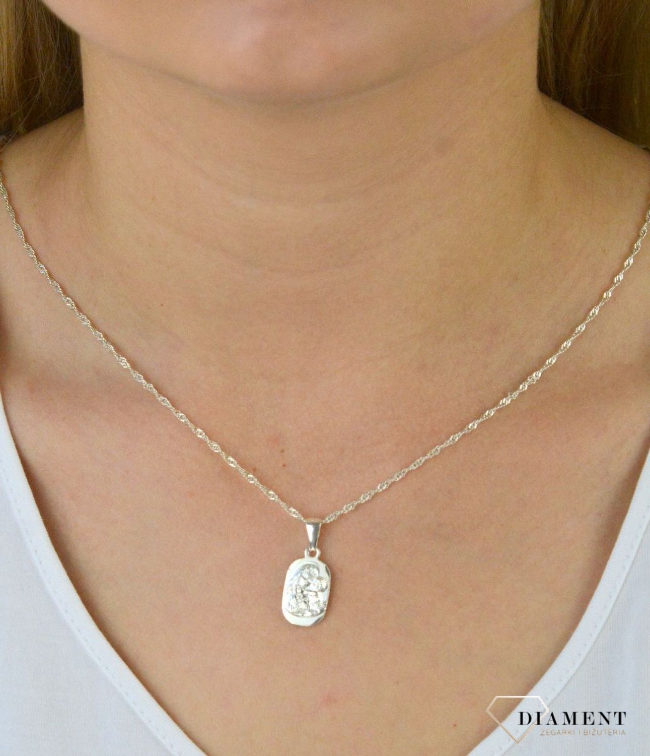 Medalik srebrny Matka Boska z dzieciątkiem DIA-ZAW-MMAL0148S-925. Matka Boska. Medalik z Matką Boską., Srebrny Medalik. Idealny pomysł na prezent. Na chrzciny. Na I Komunię Święta..jpg