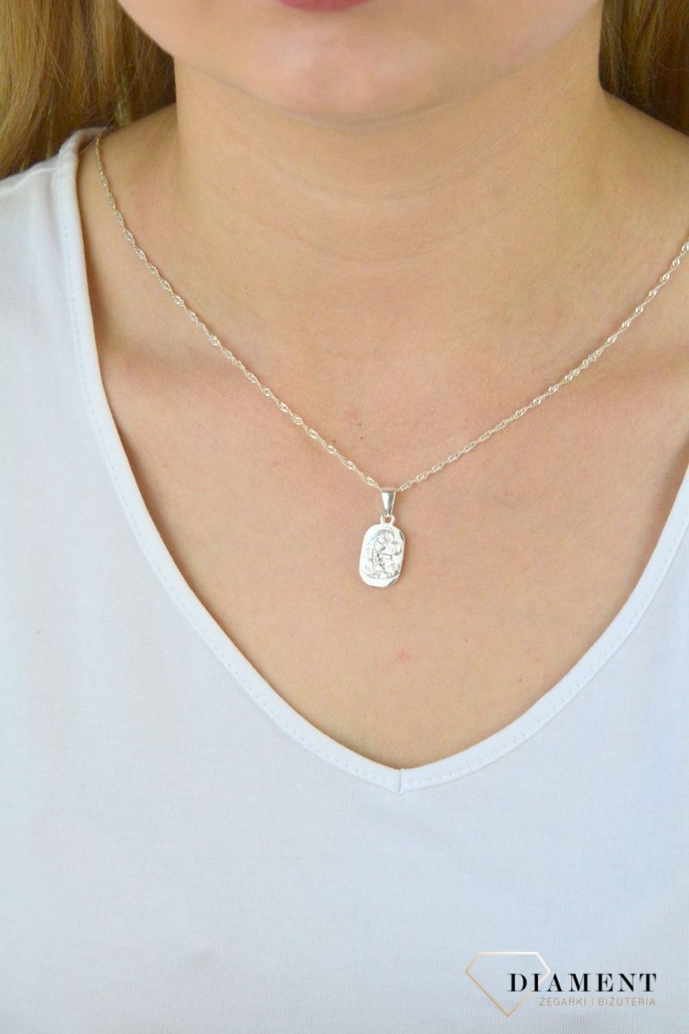 Medalik srebrny Matka Boska z dzieciątkiem DIA-ZAW-MMAL0148S-925. Matka Boska. Medalik z Matką Boską., Srebrny Medalik. Idealny pomysł na prezent. Na chrzciny. Na I Komunię Święta..jpg