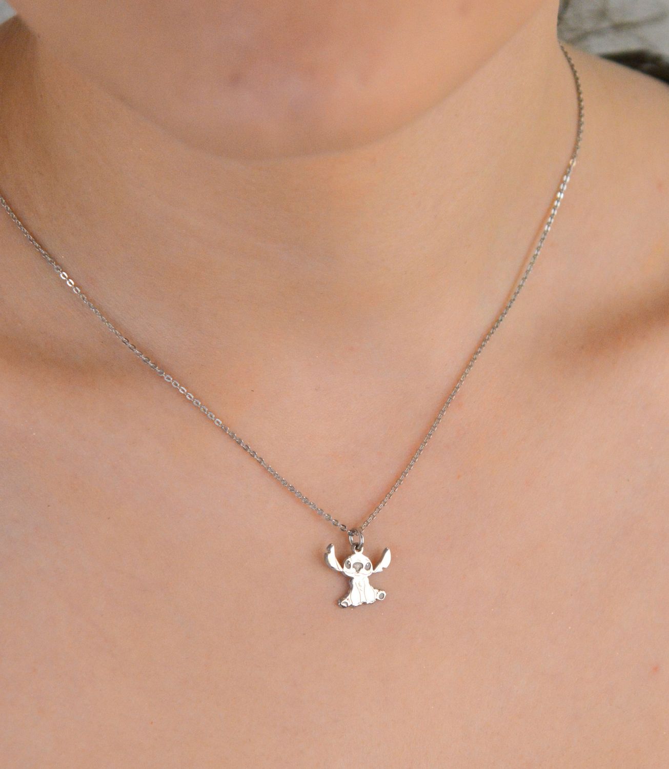 Pierścionek srebrny zielona i biała cyrkonia pr 925, DIA-ZAW-PW0010924ER-925 Srebrny pierścionek wykonany z najwyższej jakości srebra. Idealny pomysł na prezent. Srebrny pierścionek wykonany1.jpg