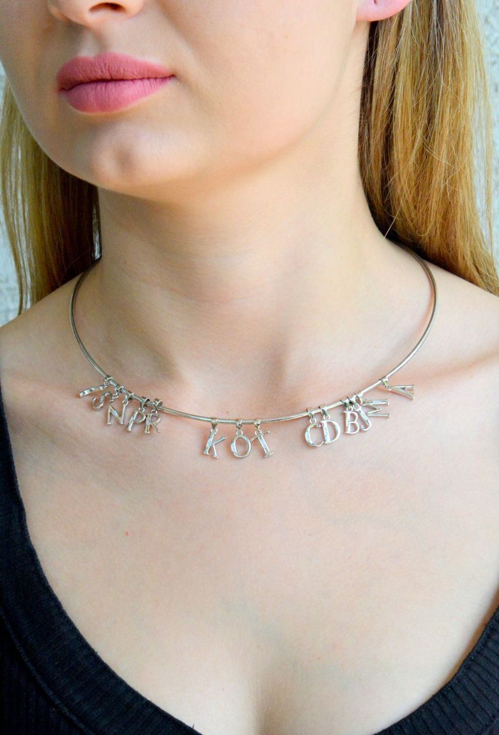 Srebrna zawieszka literka K z drobnymi cyrkoniami DIA-ZAW-SLT105-925. Srebrna zawieszka literka. Srebrna literka z cyrkoniami. Literka srebrna zawieszka. Literka srebrna z cyrkoniami. Srebrna literka zawieszka idealna na prezent..jpg