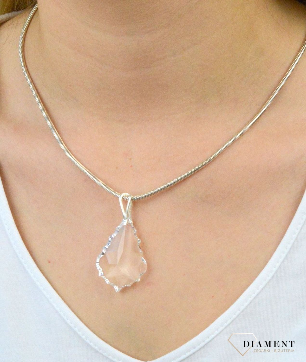 Srebrna zawieszka z kryształem Swarovskiego DIA-ZAW-SWAROVSKI1-925. Srebrna zawieszka. Srebrna zawieszka Swarovski. Srebrna zawieszka z kryształem Swarovski. Srebrna zawieszka idealna na prezent. Srebrna za.jpg