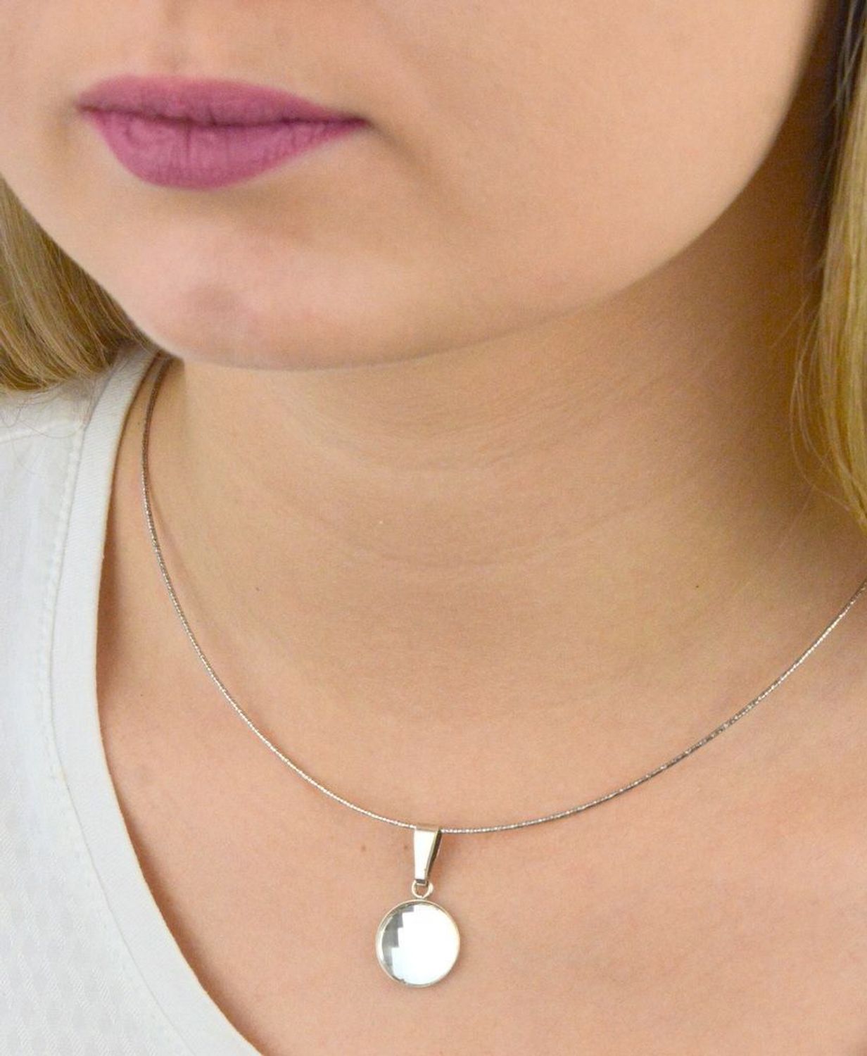 Srebrna zawieszka 925 Kryształ Swarovski Crystal DIA-ZAW-SWAROVSKI1. Elegancka srebrna zawieszka ozdobiona kryształem Swarovskiego. Na prezent. Zawieszka z białym kryształem..jpg