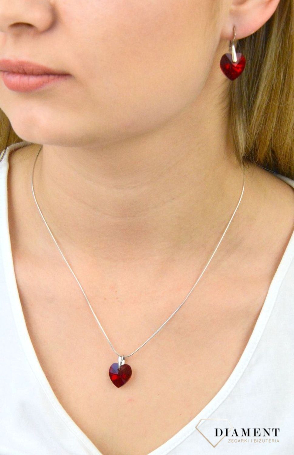 Srebrna zawieszka serce z Kryształem Swarovskiego DIA-ZAW-SWAROVSKI3-925.  Srebrna zawieszka. Srebrna zawieszka Swarovski. Srebrna zawieszka serce Swarovski. Srebrna zawieszka idealna na prezent. Srebrna za.jpg