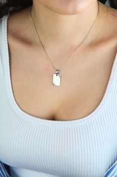 Zawieszka srebrna 925 prostokątna matowa zdobiona  DIA-ZAW-WD042R-925 (1).jpg