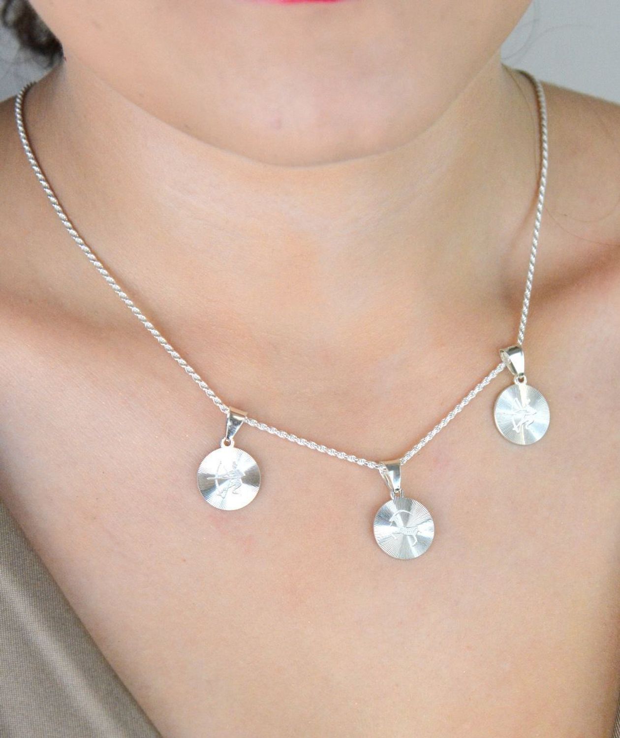 Srebrna zawieszka znak zodiaku Koziorożec – srebro 925  Symboliczna biżuteria.jpg