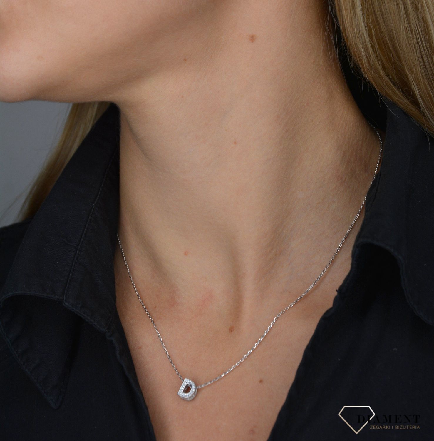 Naszyjnik z literką D wysadzany cyrkoniami DIA-ZAW-literkaD-925-0,5.jpg
