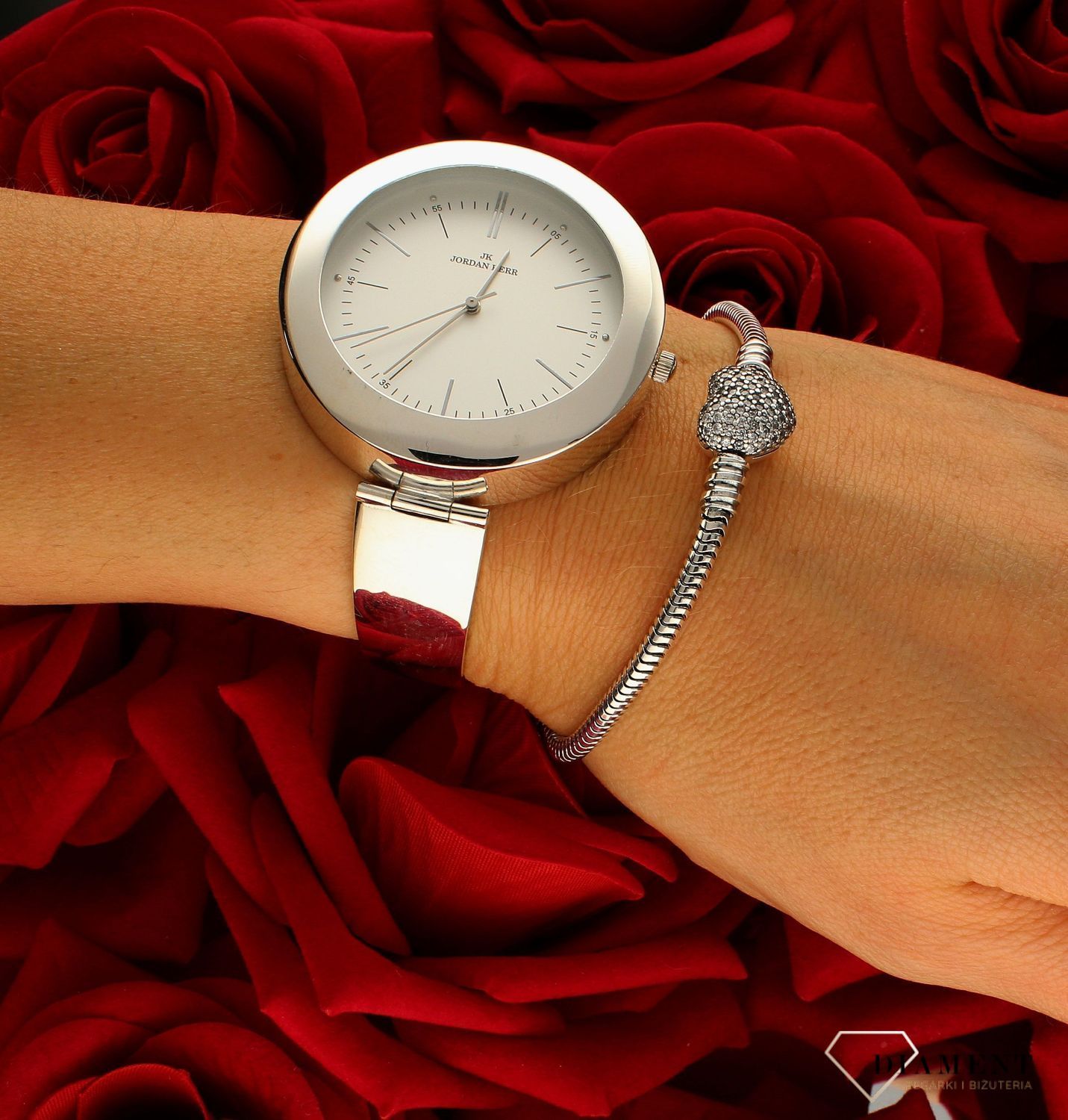 Zegarek damski srebrny sztywna bransoleta DIA-ZEG-10920-925.  Srebrny zegarek damski. Zegarek srebrny damski próby 925. Zegarek srebrny biżuteryjny. Damski zegarek srebrny na prezent (3).jpg