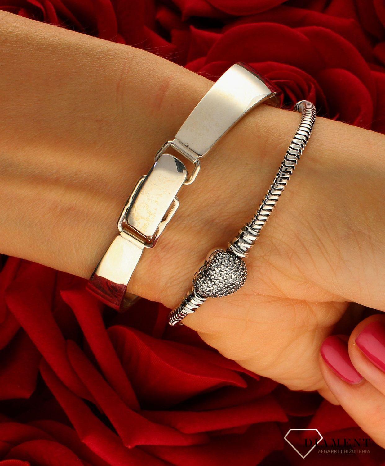 Zegarek damski srebrny sztywna bransoleta DIA-ZEG-10920-925.  Srebrny zegarek damski. Zegarek srebrny damski próby 925. Zegarek srebrny biżuteryjny. Damski zegarek srebrny na prezent (3).jpg