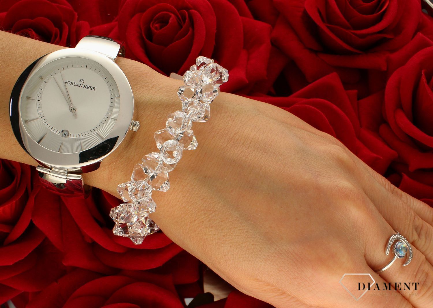 Zegarek damski srebrny sztywna bransoleta z grawerowaną tarczą DIA-ZEG-10921-925. Srebrny zegarek damski. Zegarek srebrny damski próby 925. Zegarek srebrny biżuteryjny. Damski zegarek srebrny na prezent (2).jpg