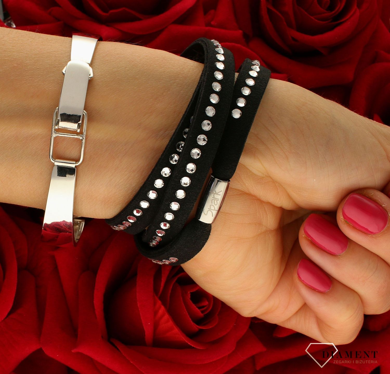 Zegarek damski srebrny sztywna bransoleta DIA-ZEG-10922-925. Srebrny zegarek damski. Zegarek srebrny damski próby 925. Zegarek srebrny biżuteryjny. Damski zegarek srebrny na prezent (1).jpg