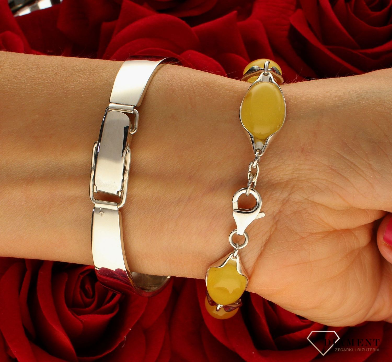 Zegarek damski srebrny sztywna bransoleta DIA-ZEG-10924-925. Srebrny zegarek damski. Zegarek srebrny damski próby 925. Zegarek srebrny biżuteryjny. Damski zegarek srebrny na prezent (2).jpg