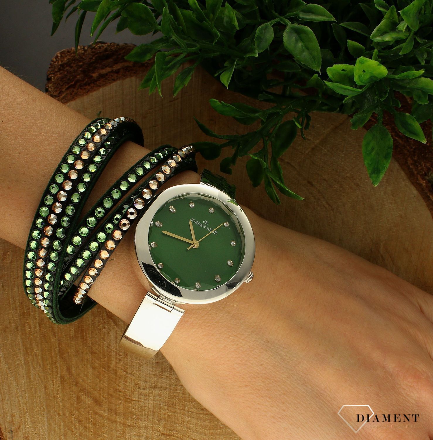 Zegarek damski srebrny sztywna bransoleta DIA-ZEG-10925-925.  Srebrny zegarek damski. Zegarek srebrny damski próby 925. Zegarek srebrny biżuteryjny. Damski zegarek srebrny na prezent (4).jpg