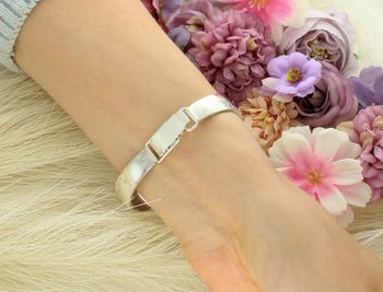 Srebrny zegarek damski Jordan Kerr DIA-ZEG-13255-925 z gładką tarczą i sztywną bransoletą ze srebra 925. Elegancja, minimalizm i precyzja. Możliwość darmowego graweru – idealny na prezent! (1).jpg