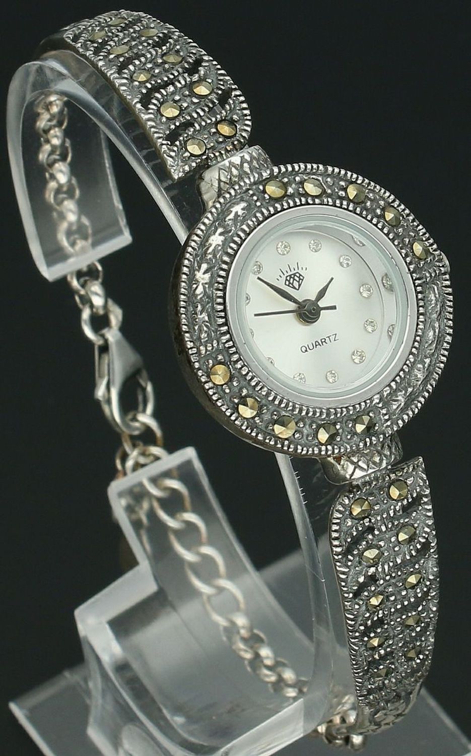 Elegancki zegarek damski ze srebra 925, waga 20,7 g. Koperta 2,2 cm, bransoletka 15+2,5 cm, zdobiony markazytami. Grawer gratis – idealny na prezent.11.jpg