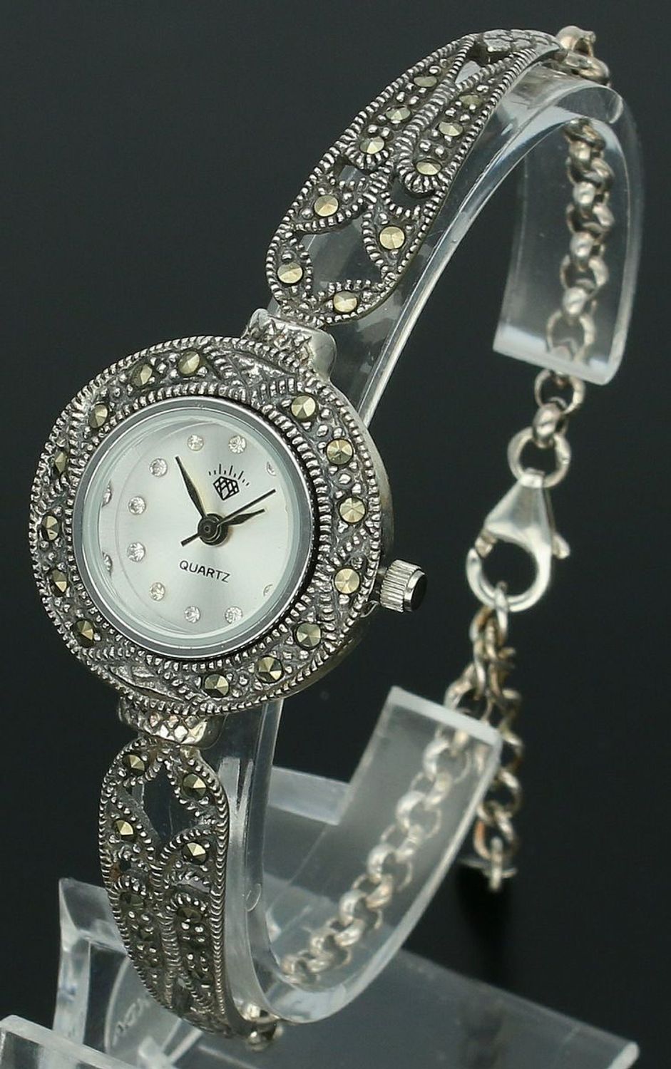 Elegancki zegarek damski ze srebra 925 o wadze 19,6 g. Zdobiony markazytami, koperta 2,4 cm, bransoletka 17+3 cm. W cenie grawer gratis – idealny na prezent.1.jpg