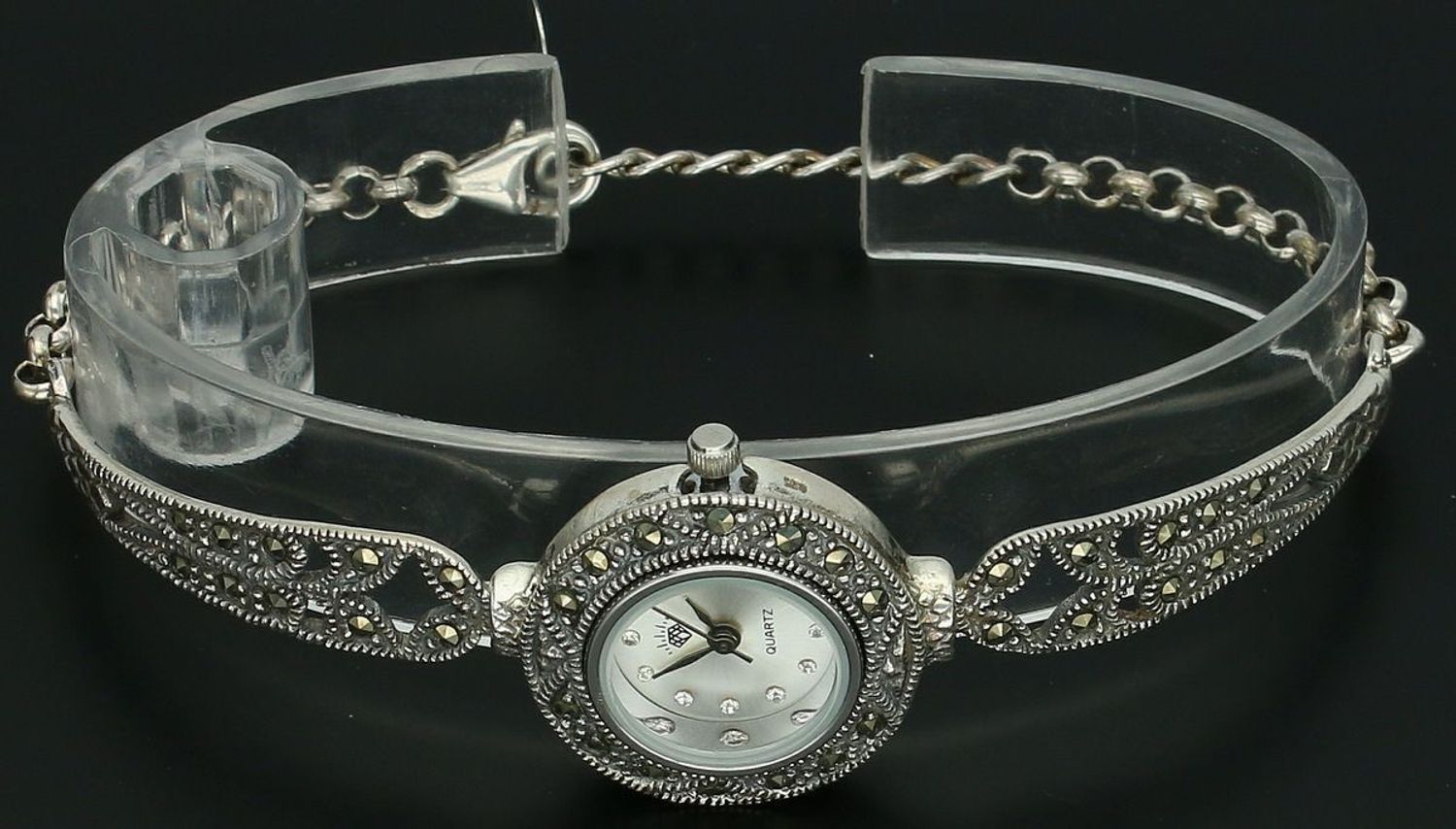 Elegancki zegarek damski ze srebra 925 o wadze 19,6 g. Zdobiony markazytami, koperta 2,4 cm, bransoletka 17+3 cm. W cenie grawer gratis – idealny na prezent.1.jpg