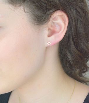 Kolczyki złote serca Wkrętki Serduszka z Diamentami 0,01 ct złoto 585  DIAKLCCK034Z585B0.01. Biżuteria wykonana z żółtego złota próby 585 (3).JPG